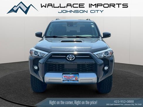 Used 2024 Toyota 4Runner TRD Off-Road Premium AWD/4WD image 8