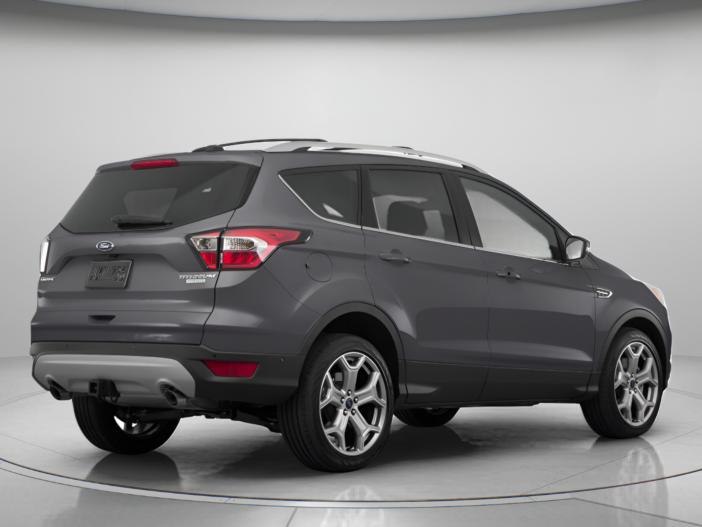 Used 2017 Ford Escape Titanium w/ Equipment Group 301A AWD/4WD image 3