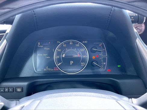 Used 2019 Lexus ES 350 Ultra Luxury w/ Accessory Package 2 FWD image 24