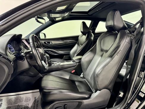 Used 2019 INFINITI Q60 3.0t Luxe image 3