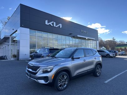 Used 2023 Kia Seltos LX