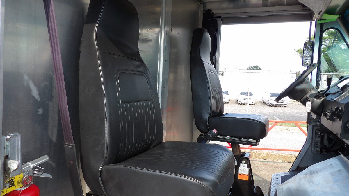 Used 2014 Ford E-350 and Econoline 350 Super Duty w/ A/C Prep Package RWD image 21