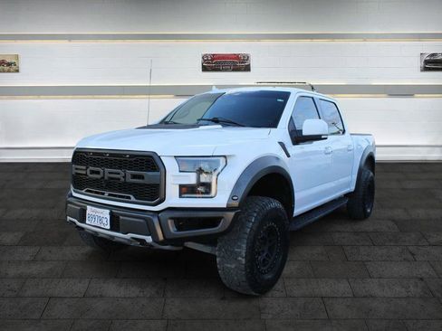 Used 2020 Ford F150 Raptor w/ Equipment Group 802A Luxury image 3