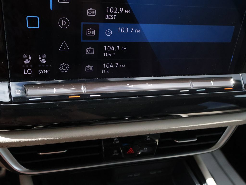 Used 2024 Volkswagen Atlas SEL Premium R-Line AWD/4WD image 39