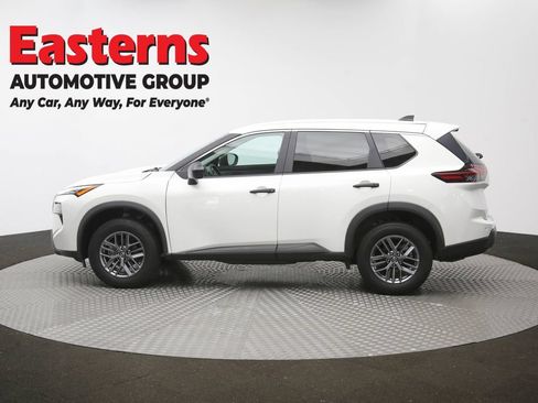 Used 2024 Nissan Rogue S AWD/4WD image 61