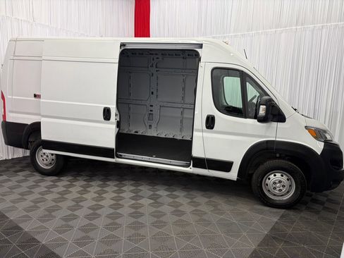 Used 2023 RAM ProMaster 2500 FWD image 10