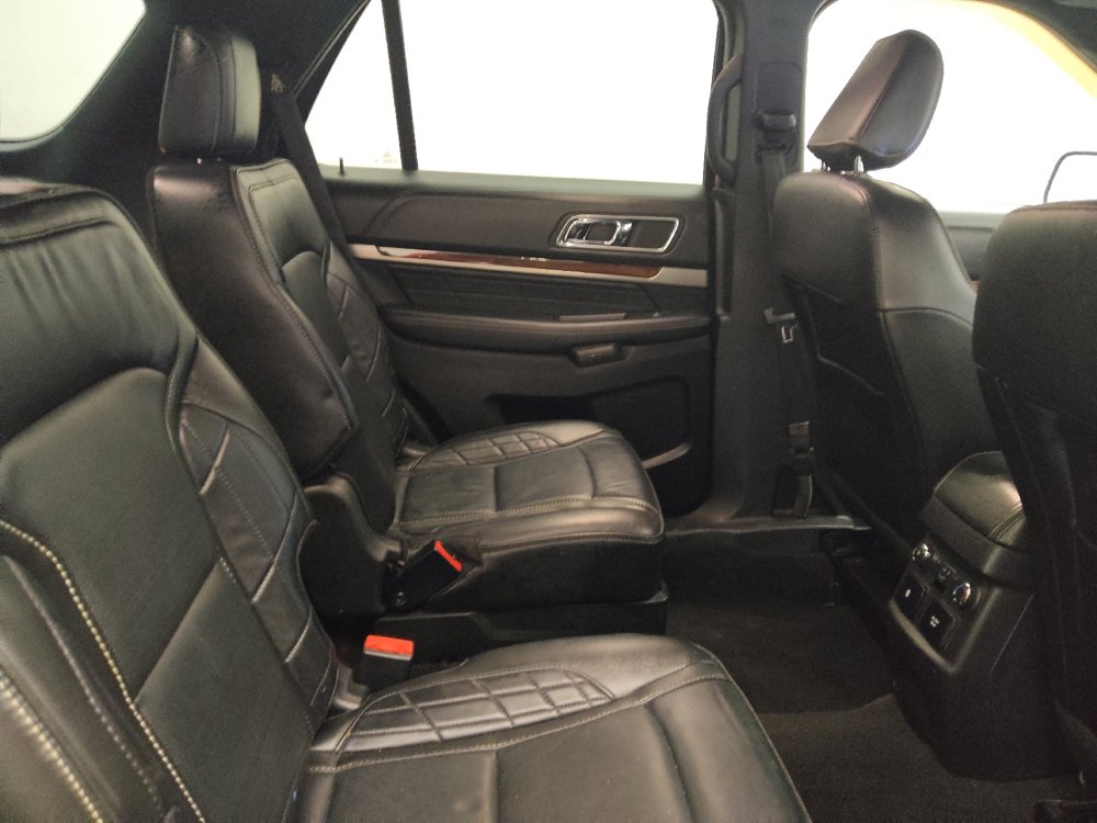 Used 2018 Ford Explorer Platinum AWD/4WD image 19