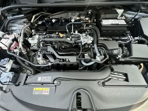 Used 2025 Toyota Corolla LE FWD image 12