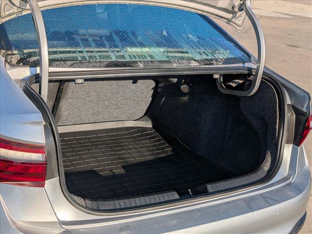 Used 2022 Volkswagen Jetta SE w/ Panoramic Sunroof Package FWD image 19