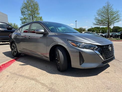 Used 2024 Nissan Sentra SV image 4