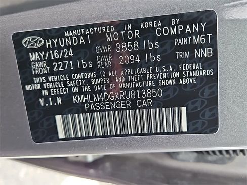 Used 2024 Hyundai Elantra SEL image 27