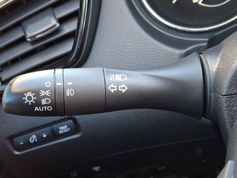 Used 2021 Nissan Rogue Sport SL w/ Premium Package image 27