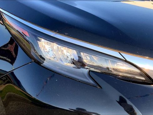 Used 2025 Toyota Sienna LE FWD image 24