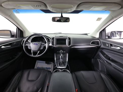 Used 2017 Ford Edge Titanium w/ Equipment Group 301A AWD/4WD image 28