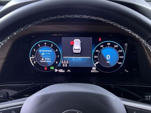 Used 2025 Volkswagen Atlas SE image 15