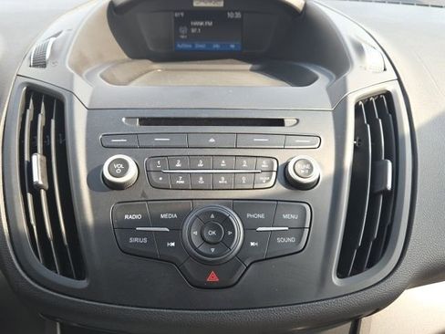 Used 2017 Ford Escape SE image 29