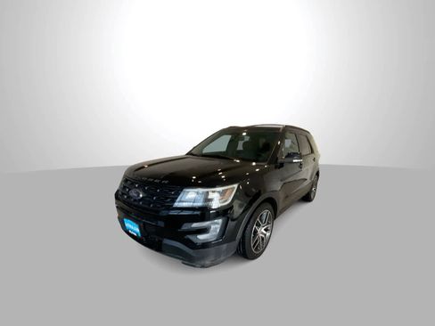 Used 2016 Ford Explorer Sport w/ Equipment Group 401A image 4
