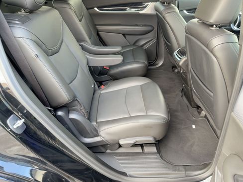 Certified 2023 Cadillac XT6 Premium Luxury w/ Technology Package image 30