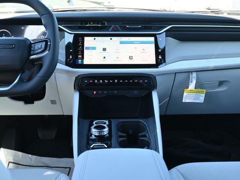 New 2026 Jeep Cherokee Laredo AWD/4WD image 30