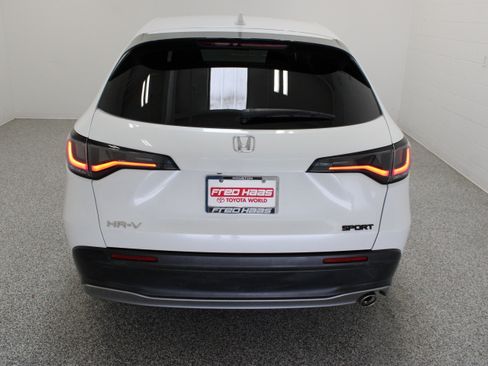 Used 2024 Honda HR-V Sport image 8