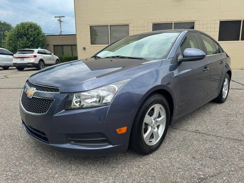 Used 2014 Chevrolet Cruze LT FWD image 3