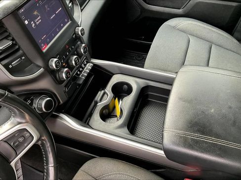 Used 2022 RAM 1500 Big Horn AWD/4WD image 9