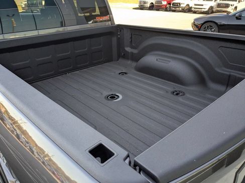 New 2025 RAM 2500 Big Horn AWD/4WD image 34