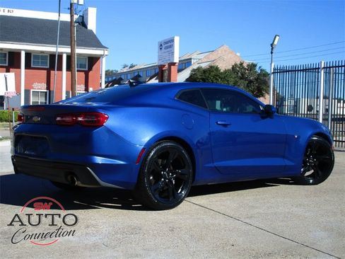 Used 2021 Chevrolet Camaro LT image 7