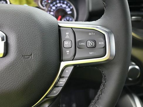 New 2026 RAM 1500 4x4 Crew Cab image 17