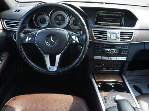 Used 2014 Mercedes-Benz E 350 Sedan image 20