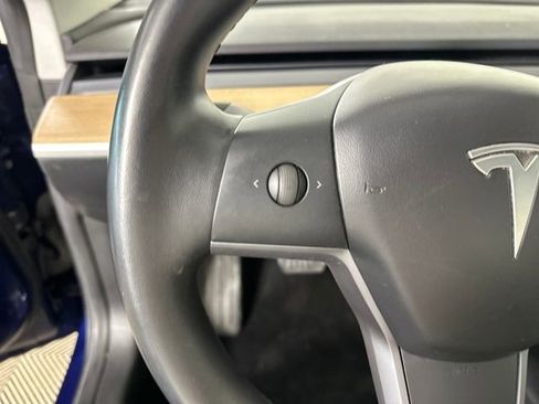 Used 2018 Tesla Model 3 Long Range image 15