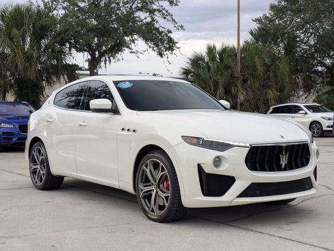 Used 2019 Maserati Levante GTS AWD/4WD image 4