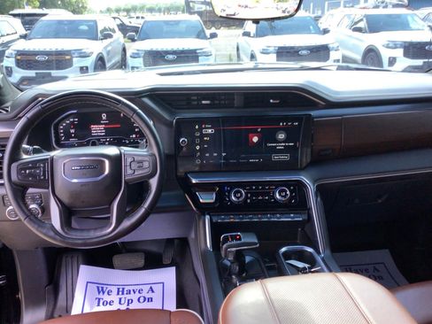Used 2024 GMC Sierra 1500 Denali Ultimate AWD/4WD image 2