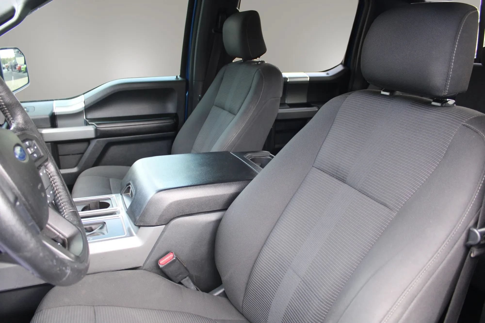 Used 2015 Ford F150 XLT w/ Equipment Group 302A Luxury AWD/4WD image 16