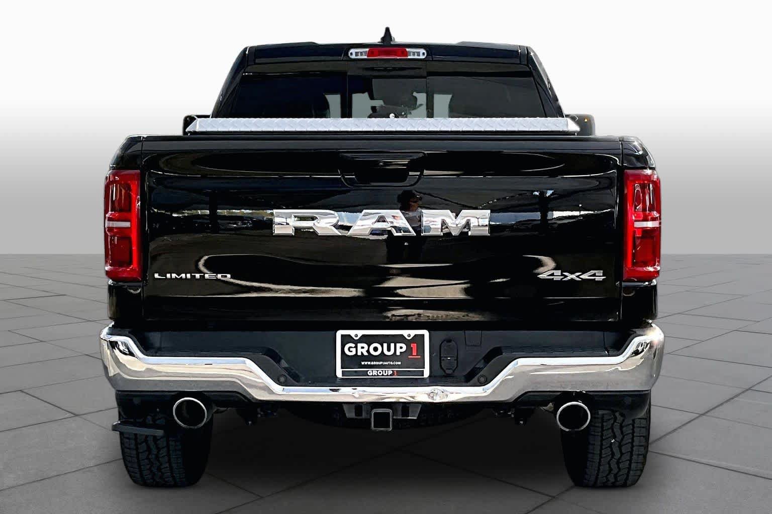 Used 2025 RAM 1500 Limited w/ Off Road Group AWD/4WD image 5
