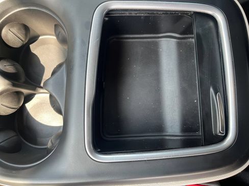 Used 2023 Chrysler Pacifica Touring-L FWD image 26