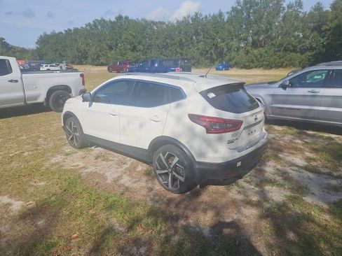 Used 2021 Nissan Rogue Sport SL w/ Premium Package image 6