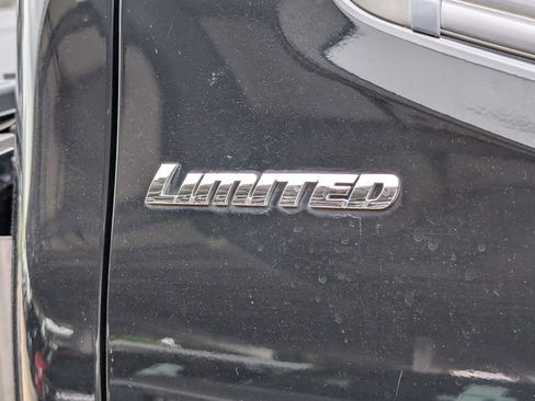 Used 2022 Toyota Tacoma Limited AWD/4WD image 34