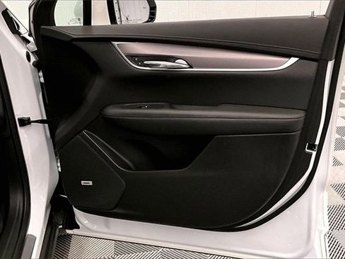Used 2024 Cadillac XT6 Luxury image 19