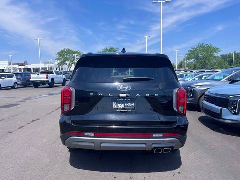 Used 2025 Hyundai Palisade SEL FWD image 4