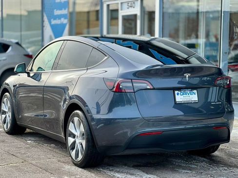 Used 2021 Tesla Model Y Long Range image 3