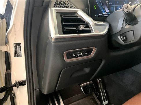 Used 2024 BMW X7 M60i w/ Executive Package AWD/4WD image 30