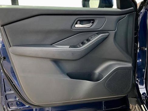 Certified 2026 Nissan Rogue SV FWD image 21