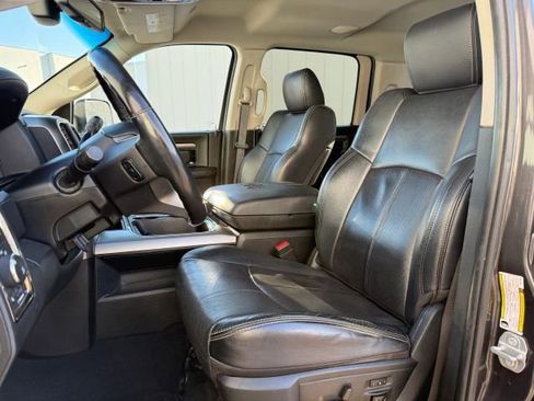 Used 2018 RAM 2500 Laramie w/ Sport Appearance Group image 19