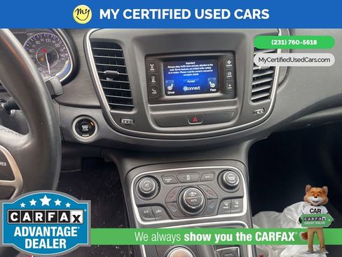 Used 2015 Chrysler 200 Limited w/ Convenience Group FWD image 10
