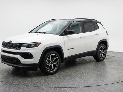 Used 2025 Jeep Compass Limited AWD/4WD image 3