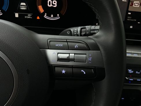 Used 2025 Hyundai Kona SEL image 36