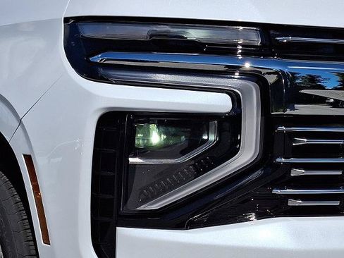 New 2026 Chevrolet Suburban Premier w/ Sun And Tow Package AWD/4WD image 6