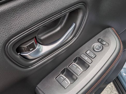 Certified 2026 Honda HR-V Sport image 13