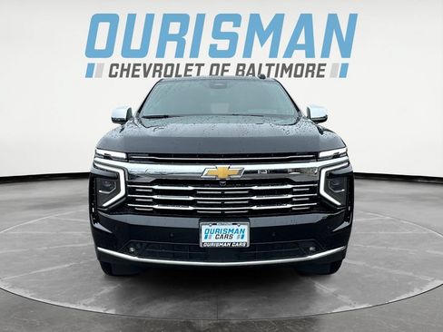 Used 2025 Chevrolet Suburban Premier AWD/4WD image 8